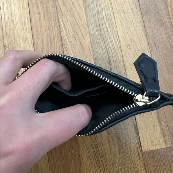 *last chance!!* Black zip wallet with ring - Picture 12 of 14